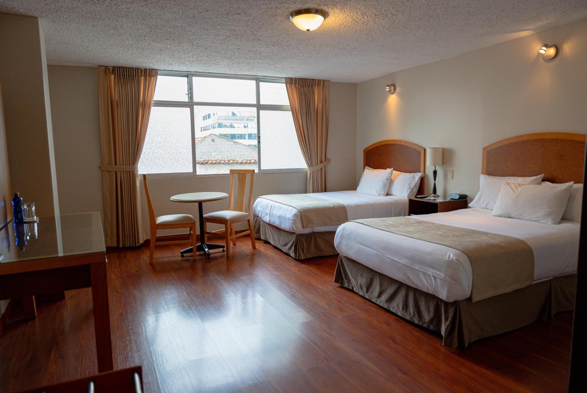 Hotel Santa Monica Куэнка Экстерьер фото