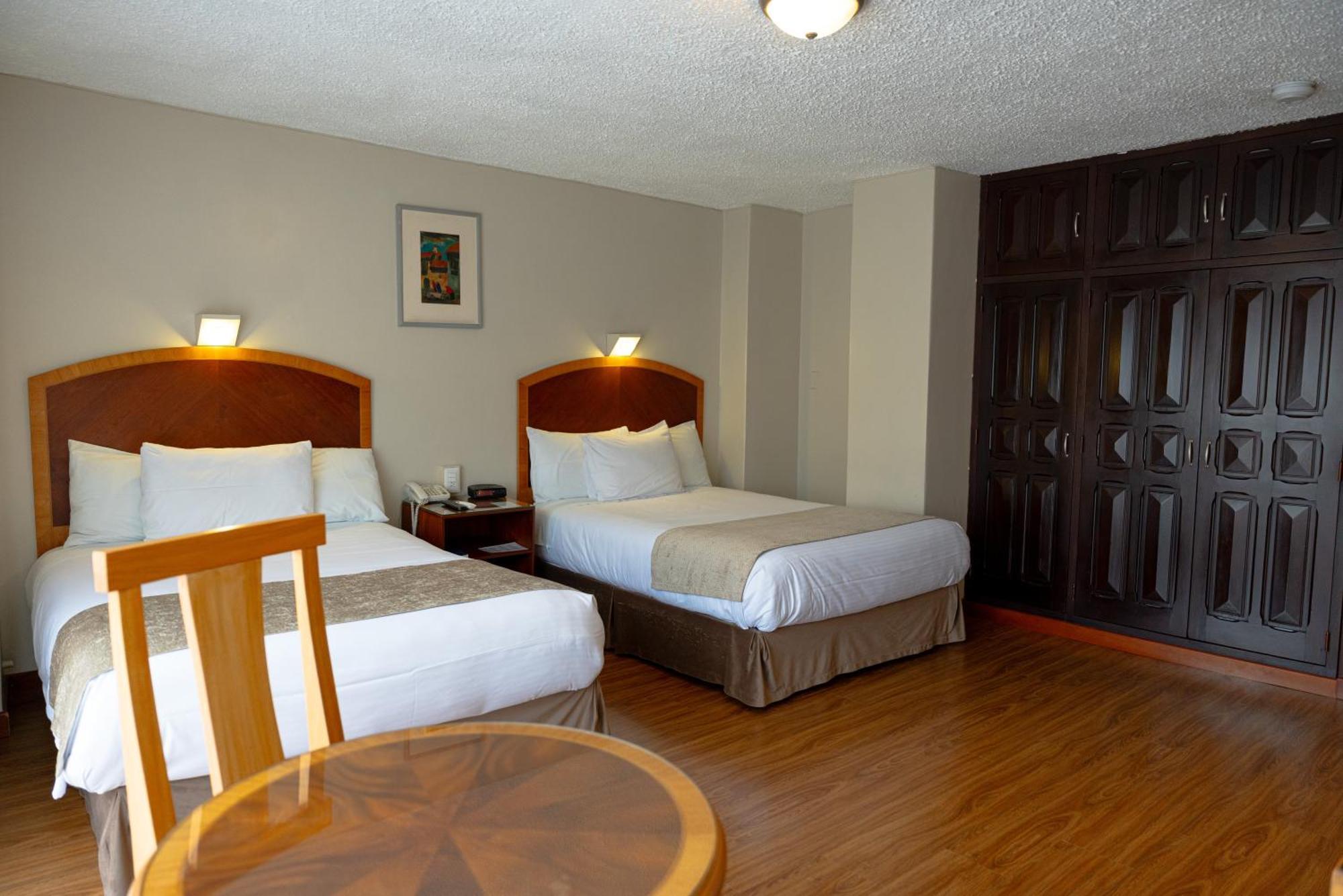 Hotel Santa Monica Куэнка Экстерьер фото