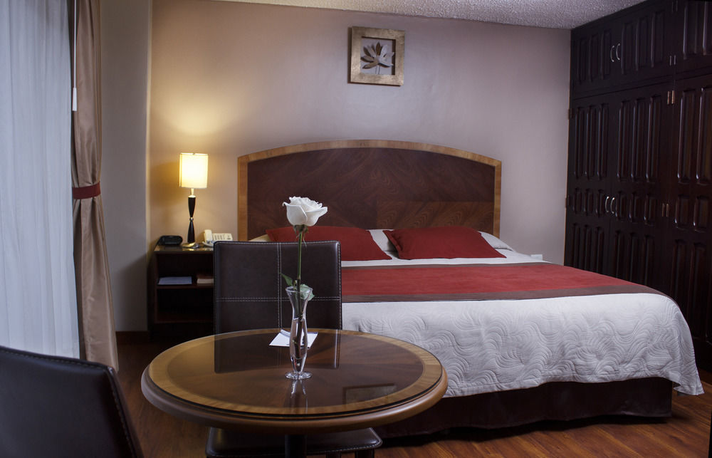 Hotel Santa Monica Куэнка Экстерьер фото